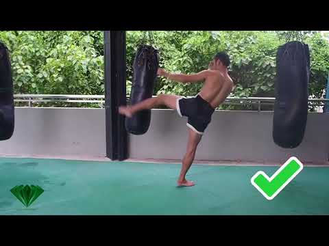 Muay Thai | How to throw a Kick 썸네일 이미지